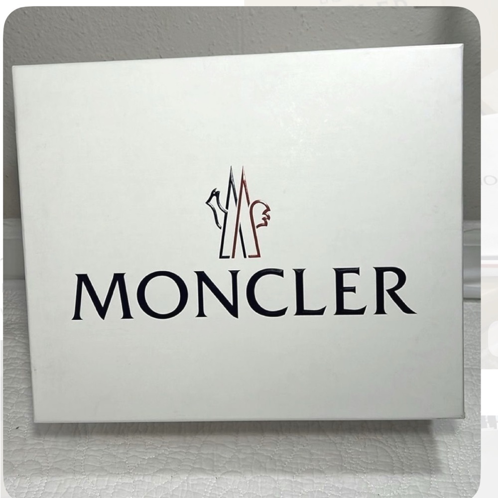 ❤️ NEW Moncler White Box + Shopping Bag